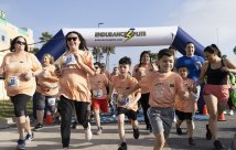 Safari run starting line group photo